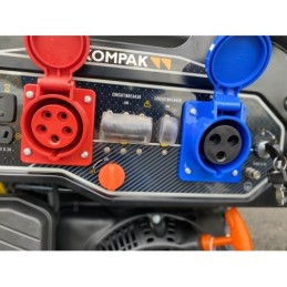 230V- und 400V-Steckdosen des 8000W einphasigen und dreiphasigen Gasgenerators Kompak K10000TET-DF
