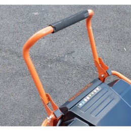 Transportgriff des 3 kW Benzin-Stromerzeugers BLACK+DECKER BXGNP3000E